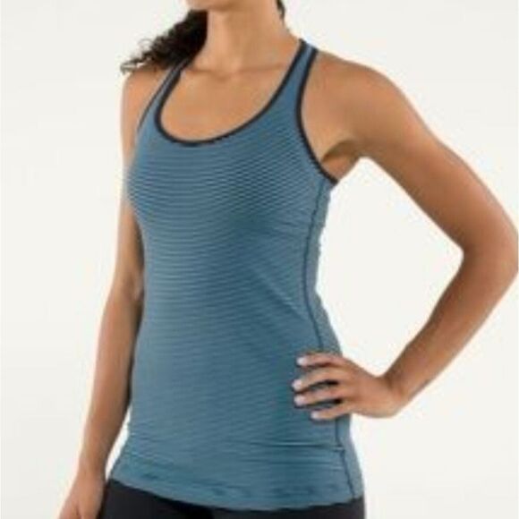 Lululemon Os Tank Blue Navy Striped Top Shirt Womens Sleeveless Athletic Gym - Picture 15 of 16